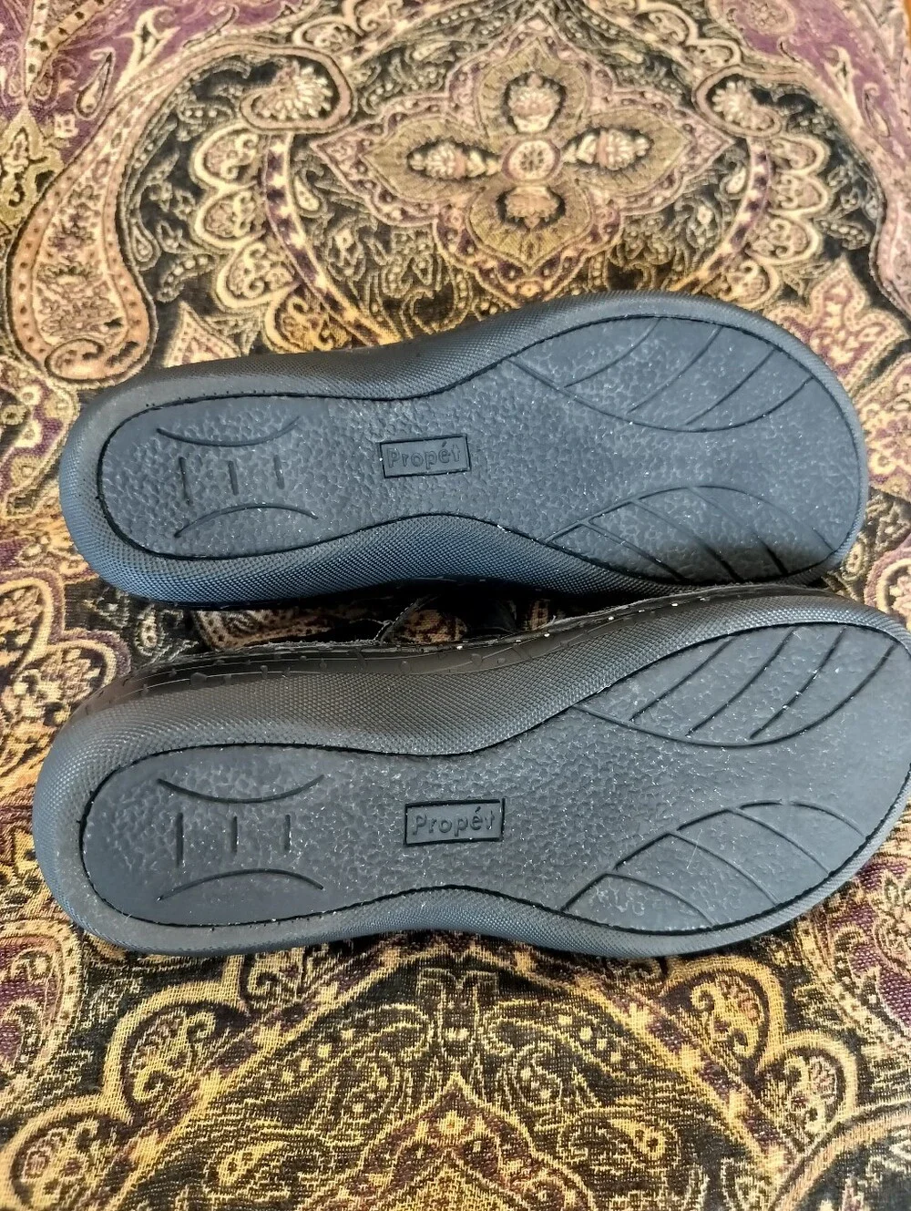 Propét Jenna Black Leather Fisherman Sandals Closed Toe Comfort 8.5 W / 8.5D